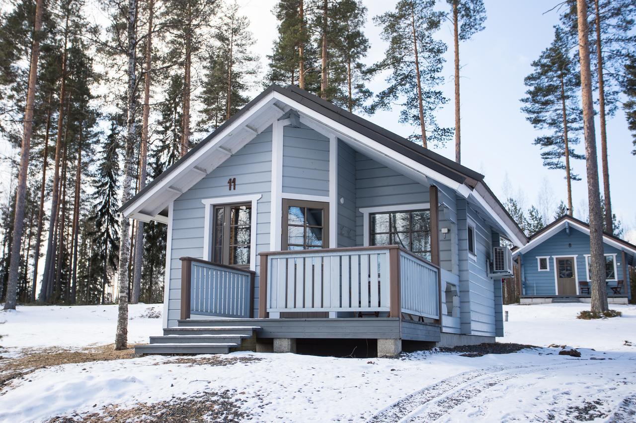 Готель Kuus-Hukkala Harkala  Екстер'єр фото